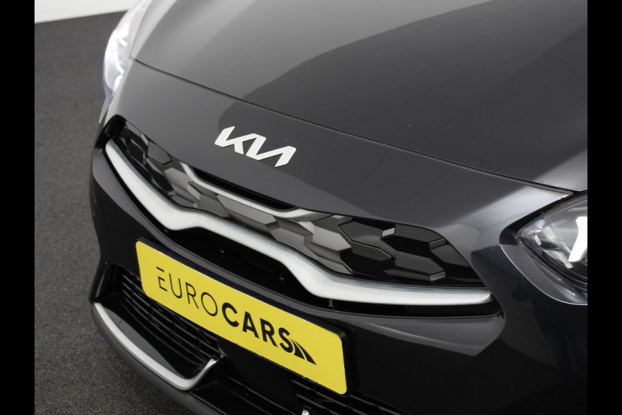 Kia Ceed Sportswagon 1.6 GDI PHEV DynamicLine Automaat Climate control Keyless Cruise control LED Parkeersensoren achter Camera Stuur verwarming Stoel verwarming Apple Carplay/ Andriod Auto