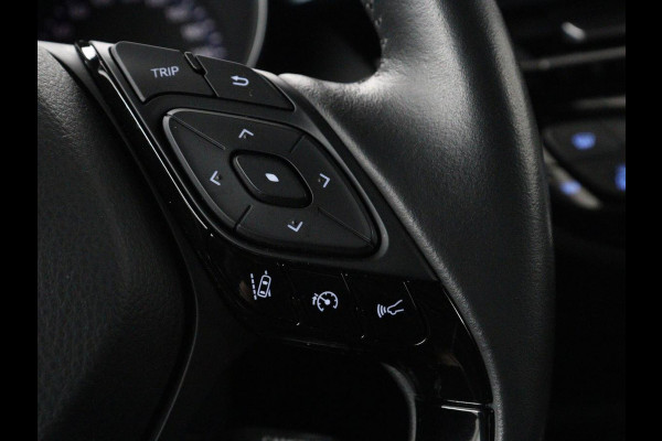 Toyota C-HR 1.8 Hybrid Executive | Trekhaak | Stuurverwarming | Adaptive cruise | Camera | Carplay | Park Assist | Stoelverwarming | Keyless | Bluetooth | Full LED | Side Assist