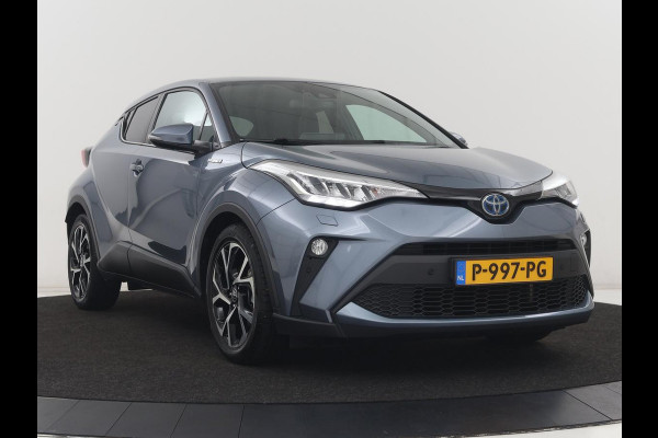 Toyota C-HR 1.8 Hybrid Executive | Trekhaak | Stuurverwarming | Adaptive cruise | Camera | Carplay | Park Assist | Stoelverwarming | Keyless | Bluetooth | Full LED | Side Assist