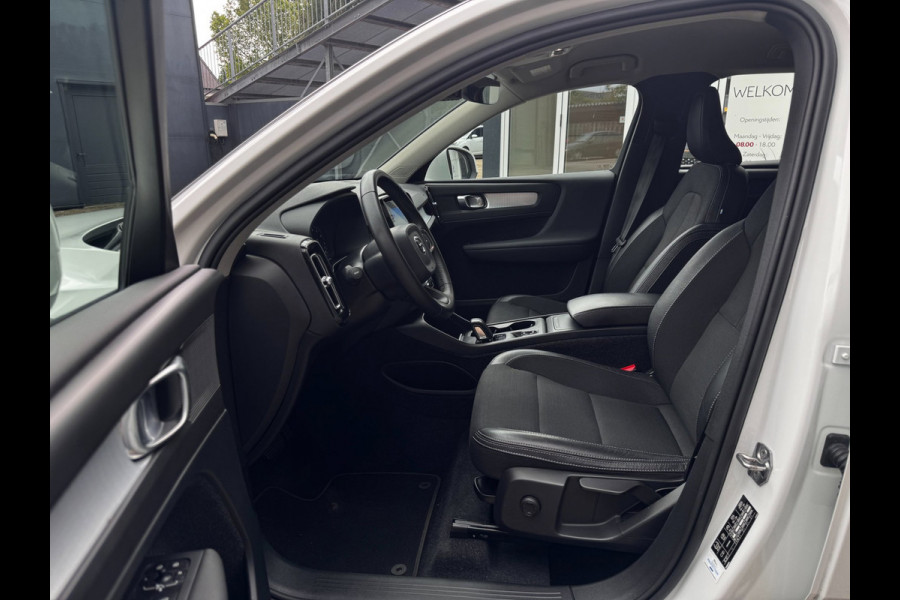 Volvo XC40 1.5 T3 Momentum Pro | NL-Auto | Elek. Achterklep | PDC voor + Achter | Navigatie