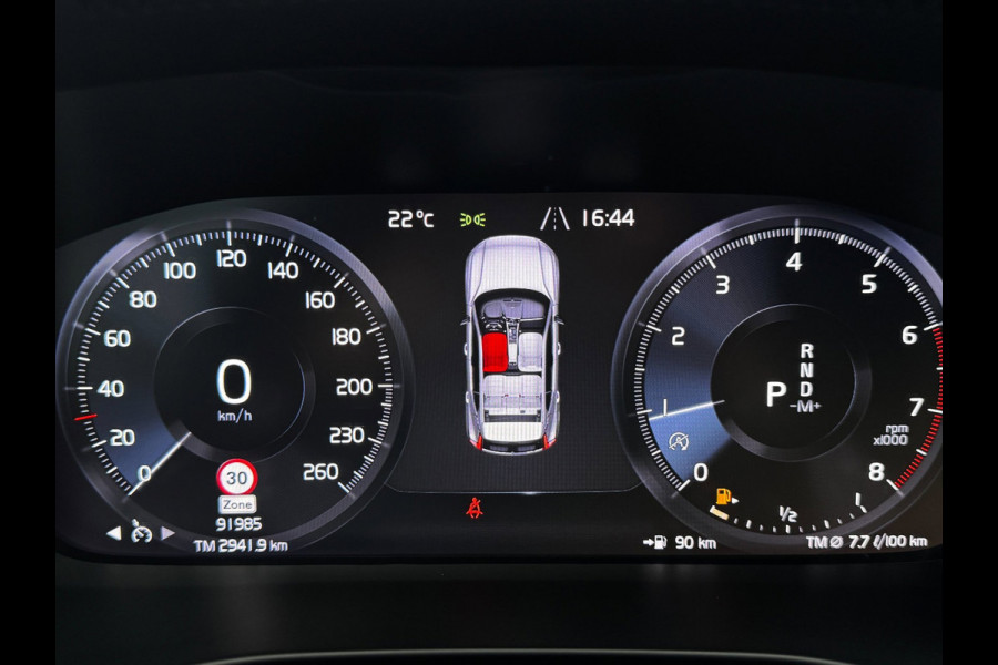 Volvo XC40 1.5 T3 Momentum Pro | NL-Auto | Elek. Achterklep | PDC voor + Achter | Navigatie