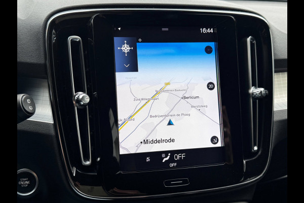 Volvo XC40 1.5 T3 Momentum Pro | NL-Auto | Elek. Achterklep | PDC voor + Achter | Navigatie