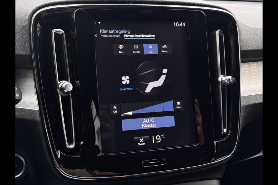 Volvo XC40 1.5 T3 Momentum Pro | NL-Auto | Elek. Achterklep | PDC voor + Achter | Navigatie