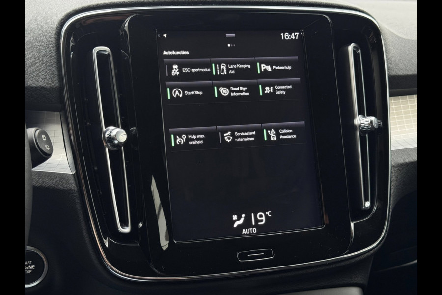 Volvo XC40 1.5 T3 Momentum Pro | NL-Auto | Elek. Achterklep | PDC voor + Achter | Navigatie