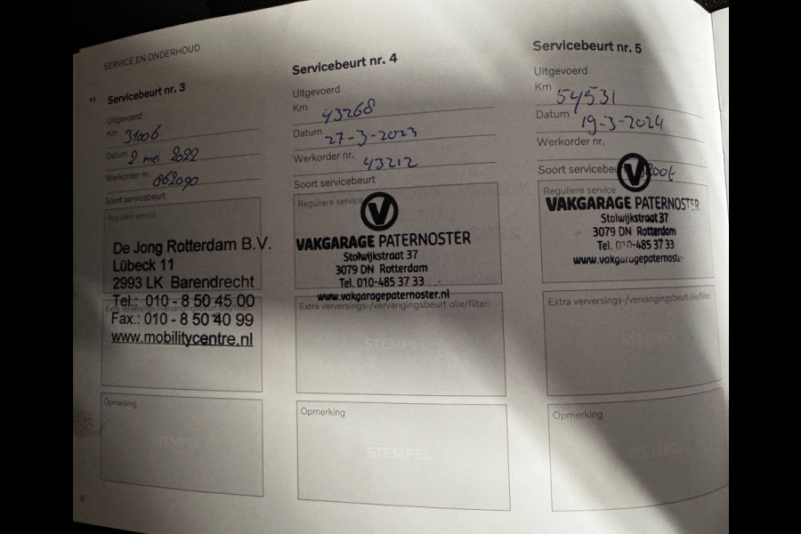 Volvo XC40 1.5 T3 Momentum Pro | NL-Auto | Elek. Achterklep | PDC voor + Achter | Navigatie