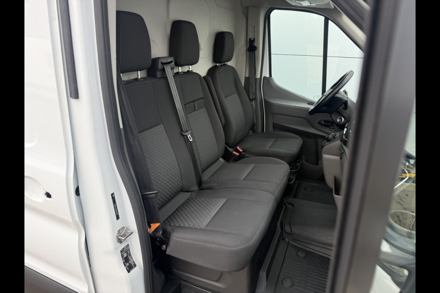 Ford E-Transit 68kWh 184PK L2H2 334km WLTP 96,5% (SOH) Climate Control Cruise Control CarPlay Navigatie Parkeersensoren v+a