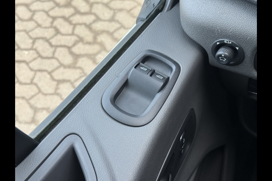 Ford E-Transit 68kWh 184PK L2H2 334km WLTP 96,5% (SOH) Climate Control Cruise Control CarPlay Navigatie Parkeersensoren v+a
