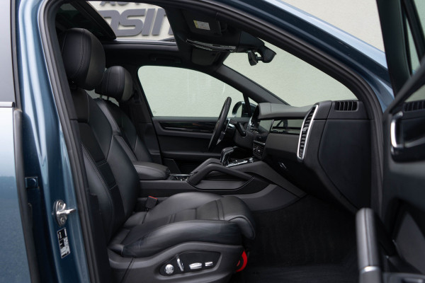 Porsche Cayenne 3.0 / Luchtvering/ Panoramadak/ 22 Inch Velgen/