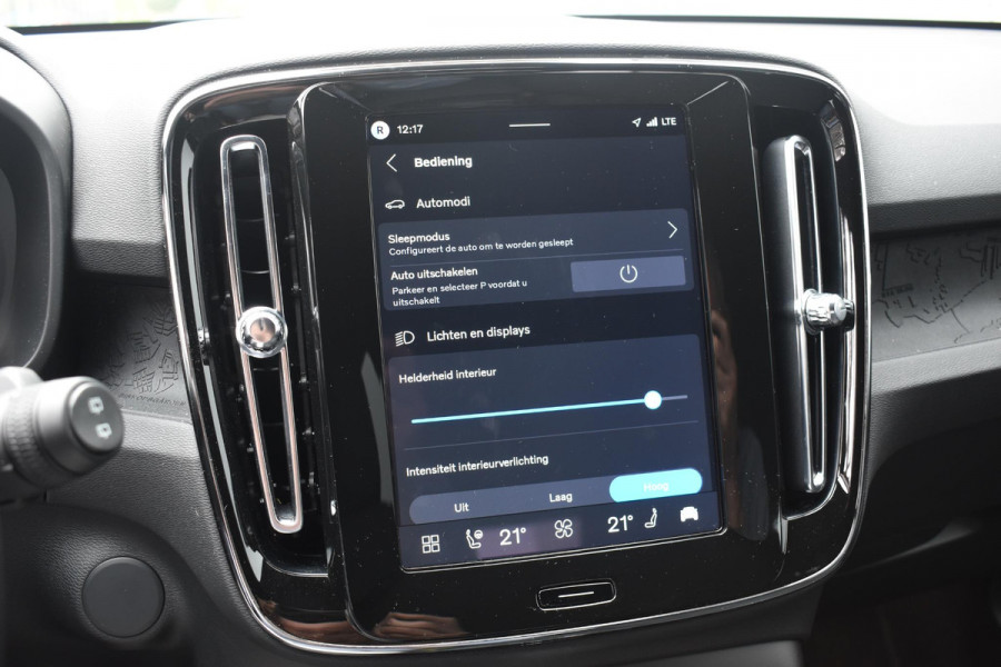 Volvo EX40 252PK Single Motor Extended Range Core Business Business Edition / Navigatie / Camera / Adaptive Cruise control / Stuur & Stoelverwarming / Harman Kardon / Getinte Ramen / 19" LM Velgen