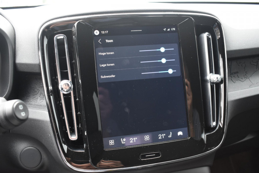 Volvo EX40 252PK Single Motor Extended Range Core Business Business Edition / Navigatie / Camera / Adaptive Cruise control / Stuur & Stoelverwarming / Harman Kardon / Getinte Ramen / 19" LM Velgen