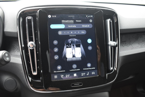Volvo EX40 252PK Single Motor Extended Range Core Business Business Edition / Navigatie / Camera / Adaptive Cruise control / Stuur & Stoelverwarming / Harman Kardon / Getinte Ramen / 19" LM Velgen