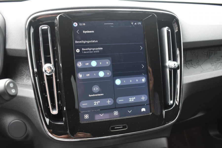 Volvo EX40 252PK Single Motor Extended Range Core Business Business Edition / Navigatie / Camera / Adaptive Cruise control / Stuur & Stoelverwarming / Harman Kardon / Getinte Ramen / 19" LM Velgen