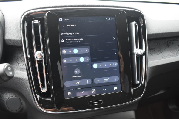 Volvo EX40 252PK Single Motor Extended Range Core Business Business Edition / Navigatie / Camera / Adaptive Cruise control / Stuur & Stoelverwarming / Harman Kardon / Getinte Ramen / 19" LM Velgen