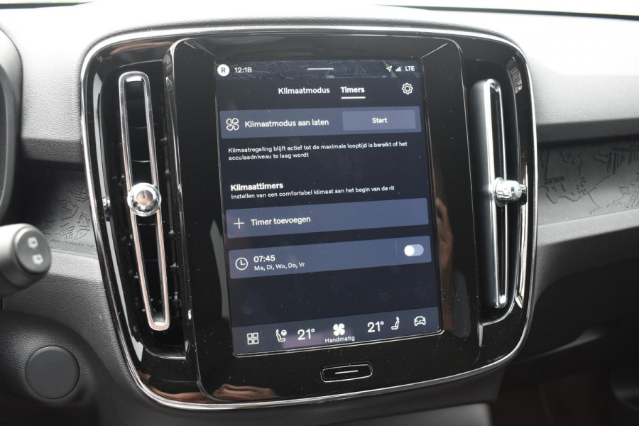 Volvo EX40 252PK Single Motor Extended Range Core Business Business Edition / Navigatie / Camera / Adaptive Cruise control / Stuur & Stoelverwarming / Harman Kardon / Getinte Ramen / 19" LM Velgen