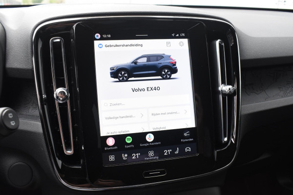 Volvo EX40 252PK Single Motor Extended Range Core Business Business Edition / Navigatie / Camera / Adaptive Cruise control / Stuur & Stoelverwarming / Harman Kardon / Getinte Ramen / 19" LM Velgen