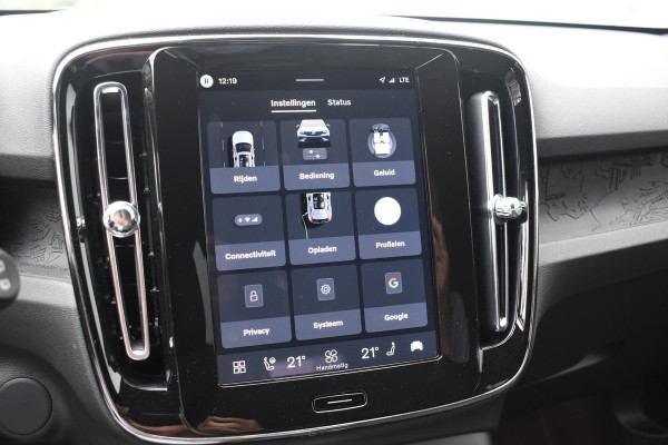 Volvo EX40 252PK Single Motor Extended Range Core Business Business Edition / Navigatie / Camera / Adaptive Cruise control / Stuur & Stoelverwarming / Harman Kardon / Getinte Ramen / 19" LM Velgen