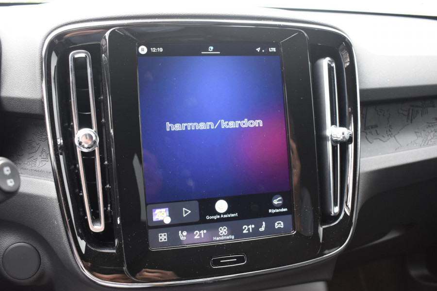 Volvo EX40 252PK Single Motor Extended Range Core Business Business Edition / Navigatie / Camera / Adaptive Cruise control / Stuur & Stoelverwarming / Harman Kardon / Getinte Ramen / 19" LM Velgen