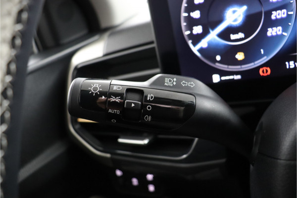 Kia Stonic 1.0 T-GDi MHEV GT-Line - Adaptief cruise control - Facelift - Stoel/ stuurwiel verwarming - Panorama dak - LED verlichting Fabrieksgarantie tot 12-2032