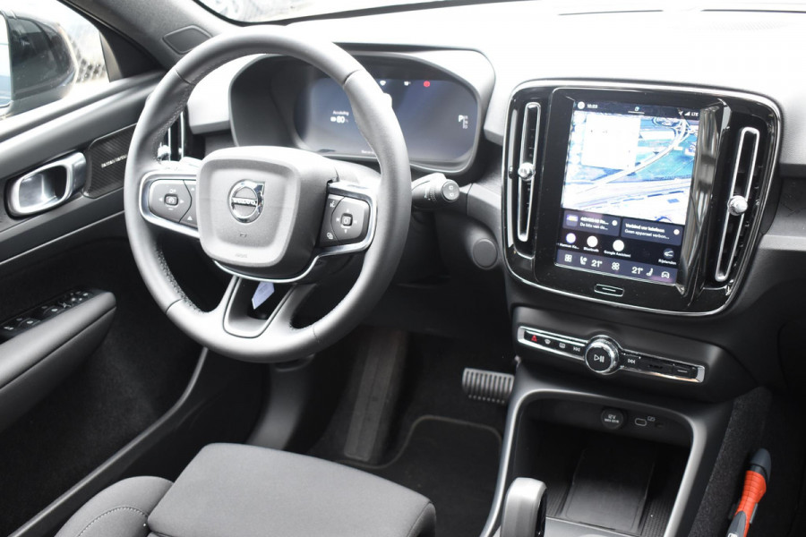 Volvo EX40 252PK Single Extended Range Core Business / Driver Assist / Adaptieve cruise control / BLIS / Stoel - en stuurwielverwarming / Pakeersensoren met camera / Apple carplay /