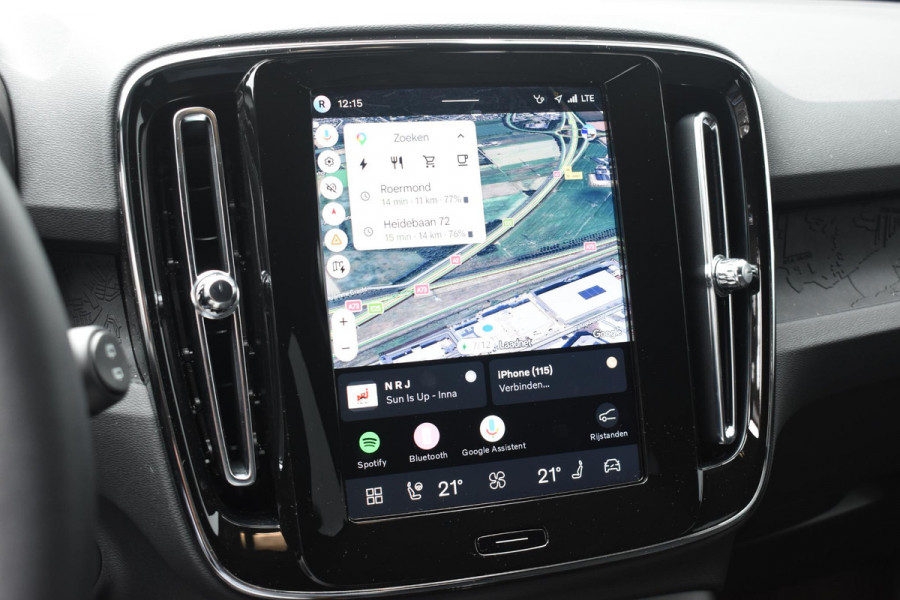 Volvo EX40 252PK Single Extended Range Core Business / Driver Assist / Adaptieve cruise control / BLIS / Stoel - en stuurwielverwarming / Pakeersensoren met camera / Apple carplay /
