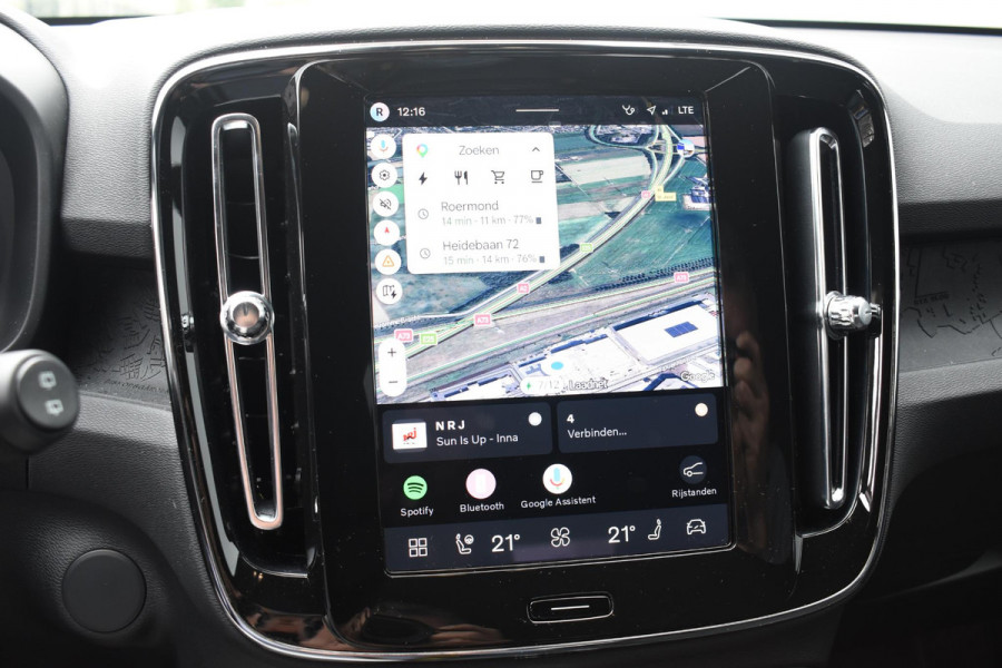 Volvo EX40 252PK Single Extended Range Core Business / Driver Assist / Adaptieve cruise control / BLIS / Stoel - en stuurwielverwarming / Pakeersensoren met camera / Apple carplay /