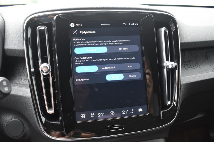 Volvo EX40 252PK Single Extended Range Core Business / Driver Assist / Adaptieve cruise control / BLIS / Stoel - en stuurwielverwarming / Pakeersensoren met camera / Apple carplay /