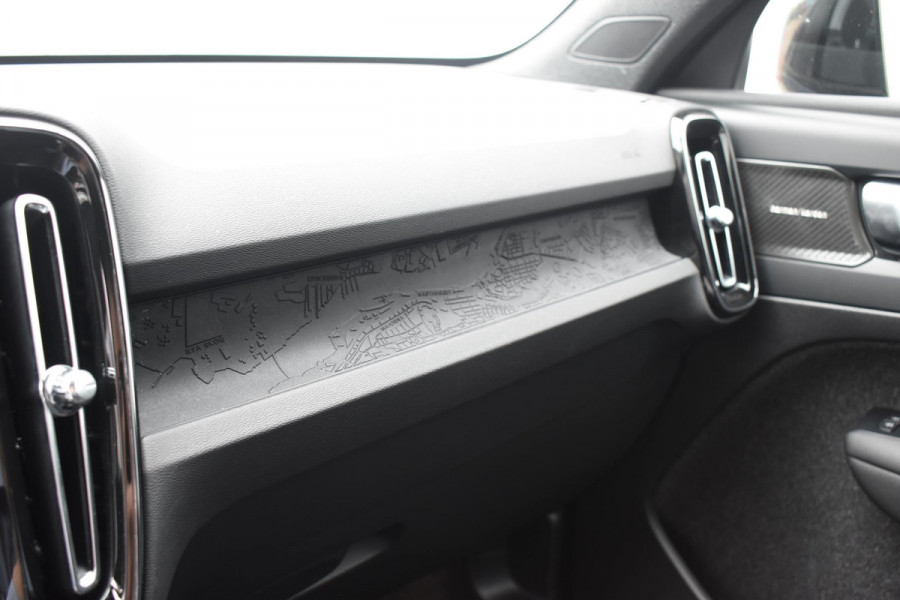 Volvo EX40 252PK Single Extended Range Core Business / Driver Assist / Adaptieve cruise control / BLIS / Stoel - en stuurwielverwarming / Pakeersensoren met camera / Apple carplay /