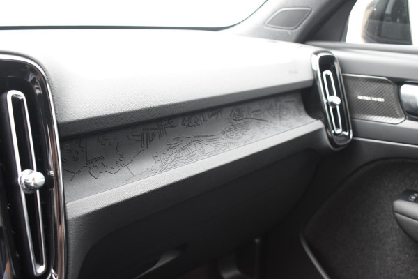 Volvo EX40 252PK Single Extended Range Core Business / Driver Assist / Adaptieve cruise control / BLIS / Stoel - en stuurwielverwarming / Pakeersensoren met camera / Apple carplay /