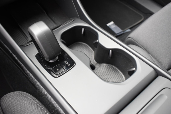 Volvo EX40 252PK Single Extended Range Core Business / Driver Assist / Adaptieve cruise control / BLIS / Stoel - en stuurwielverwarming / Pakeersensoren met camera / Apple carplay /