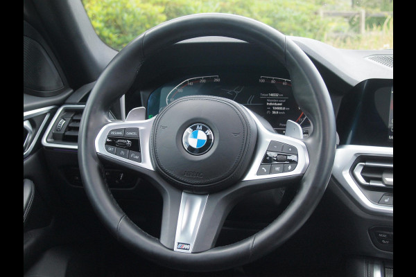 BMW 4 Serie Gran Coupé 420i Business Edition Plus | M-Pakket | Panoramadak | Camera | Sfeerverlichting | Leer |