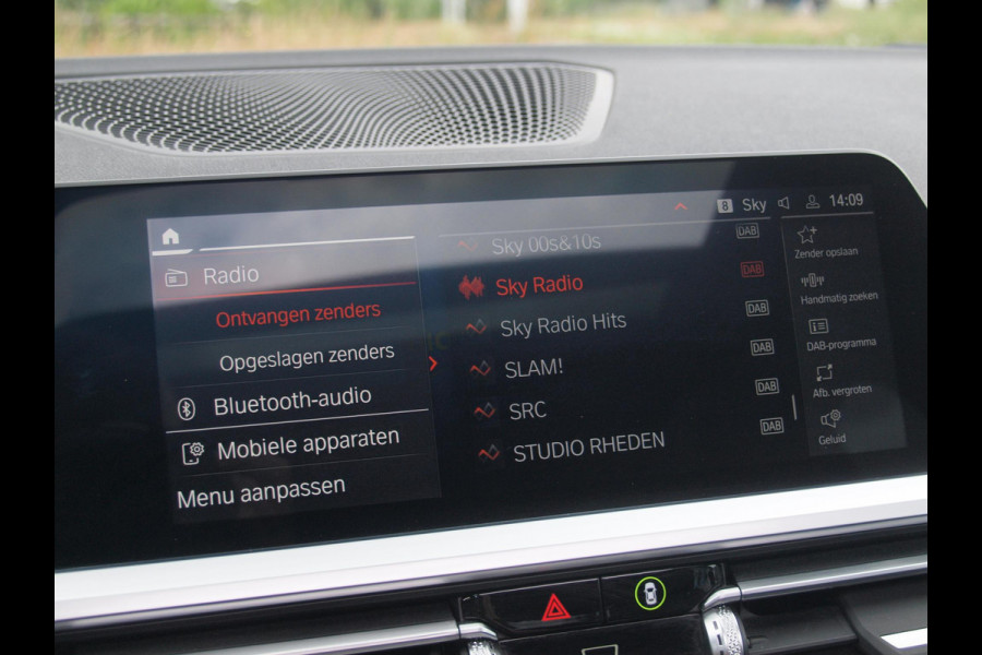 BMW 4 Serie Gran Coupé 420i Business Edition Plus | M-Pakket | Panoramadak | Camera | Sfeerverlichting | Leer |