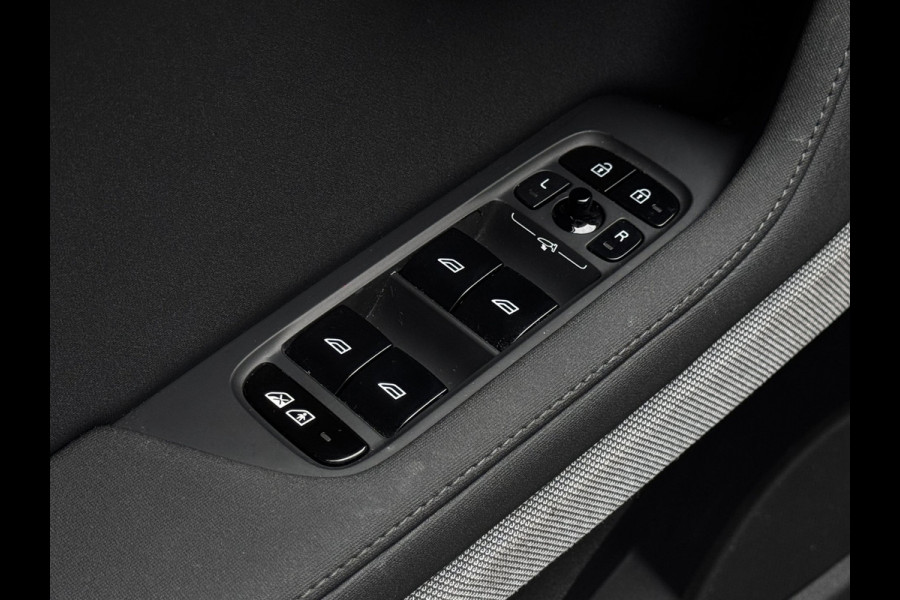 Polestar 2 Standard Range Single Motor 63kWh | 97% SOH | Camera | Memory | Stoelverwarming | Elek. Achterklep