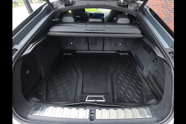 BMW X6 40i xDrive | Pano - Trekhaak - HUD