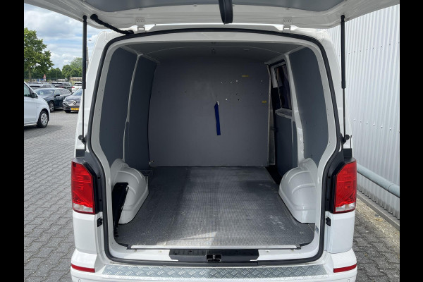 Volkswagen Transporter 2.0 TDI L1H1*4MOTION*ACC*NAVI*HAAK*A/C*CARPLAY*LM*