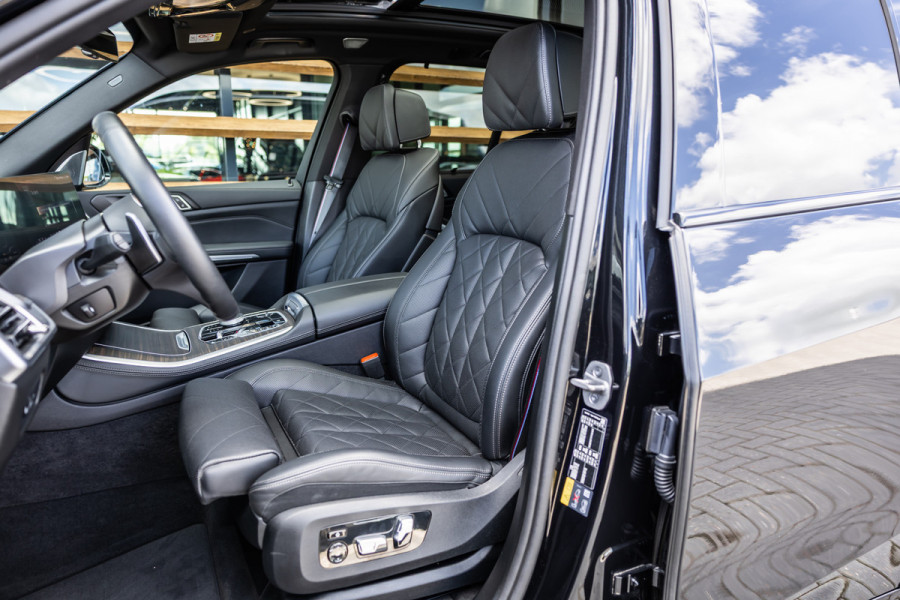 BMW X5 xDrive50e - M Sport Pro | Skylounge | B&W | Kuipstoelen | Luchtvering