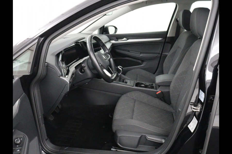 Volkswagen Golf 1.0 TSI Life | Carplay | Adaptive cruise | Navigatie | Parkeerhulp | Full LED | Climate control | DAB | Bluetooth | Digital cockpit