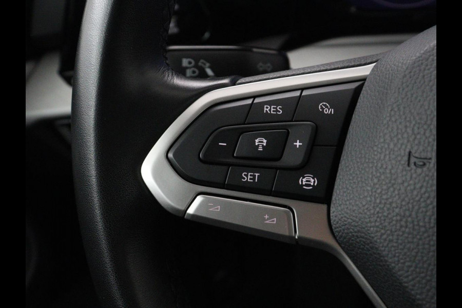 Volkswagen Golf 1.0 TSI Life | Carplay | Adaptive cruise | Navigatie | Parkeerhulp | Full LED | Climate control | DAB | Bluetooth | Digital cockpit