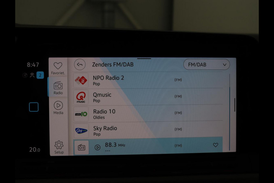 Volkswagen Golf 1.0 TSI Life | Carplay | Adaptive cruise | Navigatie | Parkeerhulp | Full LED | Climate control | DAB | Bluetooth | Digital cockpit