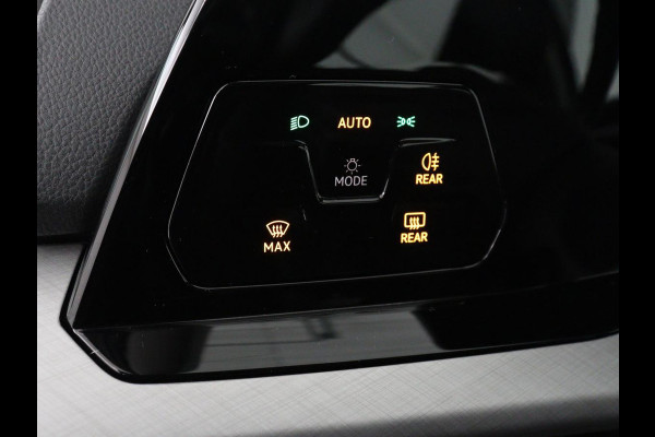 Volkswagen Golf 1.0 TSI Life | Carplay | Adaptive cruise | Navigatie | Parkeerhulp | Full LED | Climate control | DAB | Bluetooth | Digital cockpit