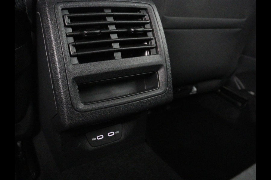 Volkswagen Golf 1.0 TSI Life | Carplay | Adaptive cruise | Navigatie | Parkeerhulp | Full LED | Climate control | DAB | Bluetooth | Digital cockpit