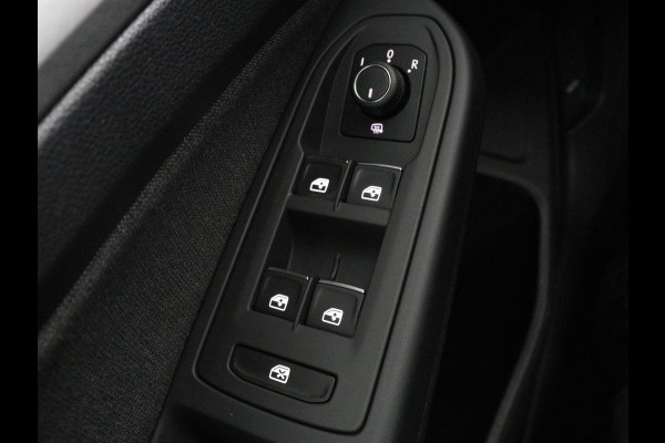 Volkswagen Golf 1.0 TSI Life | Carplay | Adaptive cruise | Navigatie | Parkeerhulp | Full LED | Climate control | DAB | Bluetooth | Digital cockpit