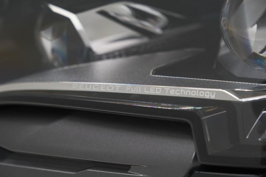 Peugeot 3008 PureTech 130 EAT8 GT | Camera | Dodehoekdetectie | Adaptieve Cruise Control