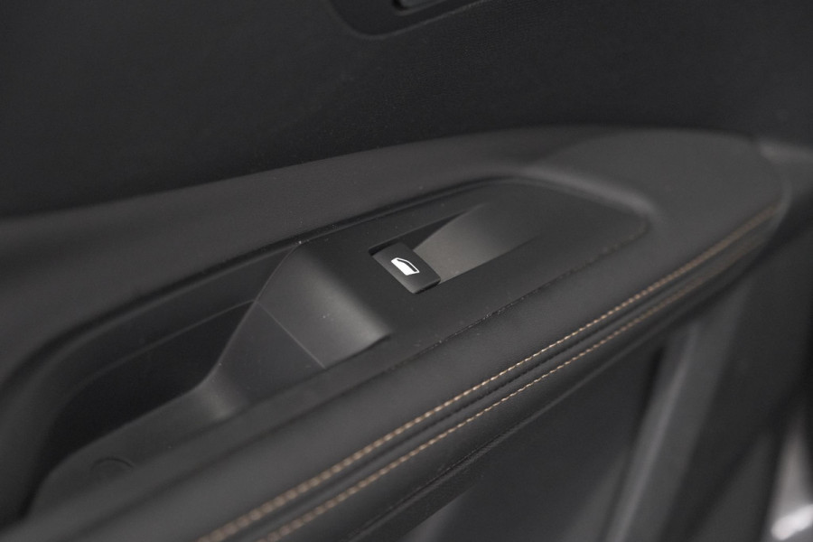 Peugeot 3008 PureTech 130 EAT8 GT | Camera | Dodehoekdetectie | Adaptieve Cruise Control