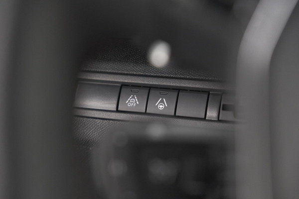 Peugeot 3008 PureTech 130 EAT8 GT | Camera | Dodehoekdetectie | Adaptieve Cruise Control