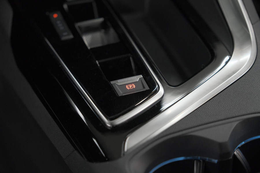 Peugeot 3008 PureTech 130 EAT8 GT | Camera | Dodehoekdetectie | Adaptieve Cruise Control