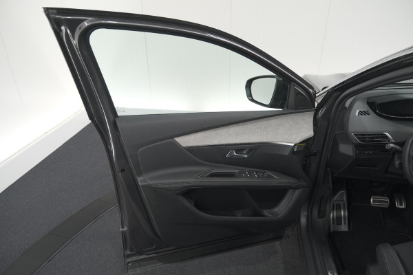 Peugeot 3008 PureTech 130 EAT8 GT | Camera | Dodehoekdetectie | Adaptieve Cruise Control