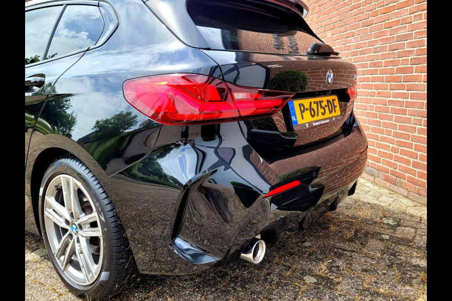 BMW 1-serie 118i M-sport Pano Camera Stuurverw. HIFI [1e eig. BTW NL NAP]
