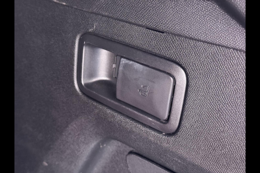 Peugeot 3008 1.6 HYbrid 225 GT ACC INCL. STOP&GO-FUNCTIE | MEMORY SEAT | ALCANTARA | ELEKTRISCHE KOFFERBAK | 19 INCH | FOCAL AUDIO | STOELVERWARMING | RIJKLAAR GELEVERD MET 12 MND BOVAG GARANTIE