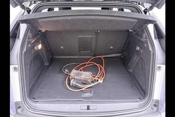 Peugeot 3008 1.6 HYbrid 225 GT ACC INCL. STOP&GO-FUNCTIE | MEMORY SEAT | ALCANTARA | ELEKTRISCHE KOFFERBAK | 19 INCH | FOCAL AUDIO | STOELVERWARMING | RIJKLAAR GELEVERD MET 12 MND BOVAG GARANTIE