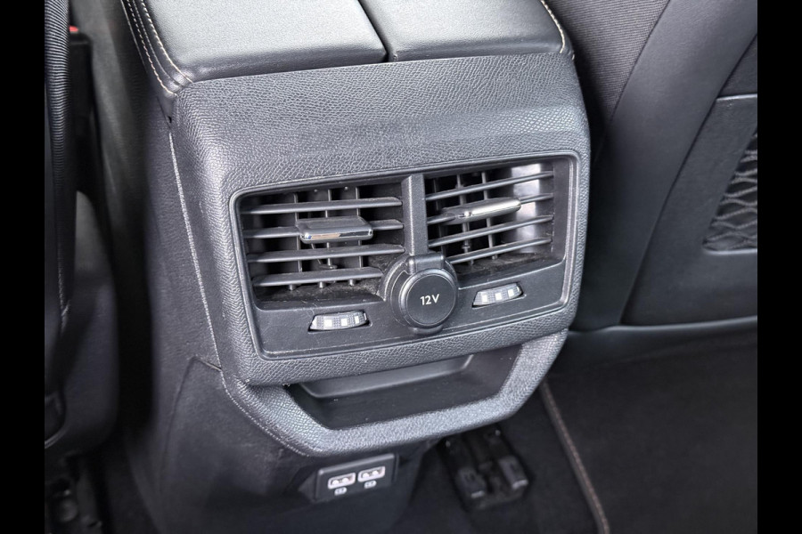 Peugeot 3008 1.6 HYbrid 225 GT ACC INCL. STOP&GO-FUNCTIE | MEMORY SEAT | ALCANTARA | ELEKTRISCHE KOFFERBAK | 19 INCH | FOCAL AUDIO | STOELVERWARMING | RIJKLAAR GELEVERD MET 12 MND BOVAG GARANTIE